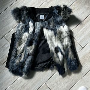 Cabi furry vest small